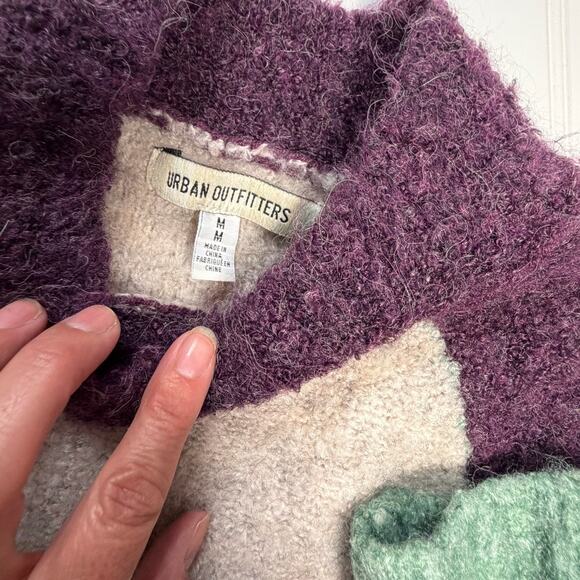 Urban Outfitters Womens Avril Cropped Sweater Green Purple Raglan Chunky Small - Picture 3 of 3